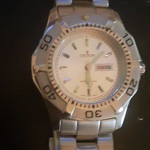 Ladies croton watch - silver